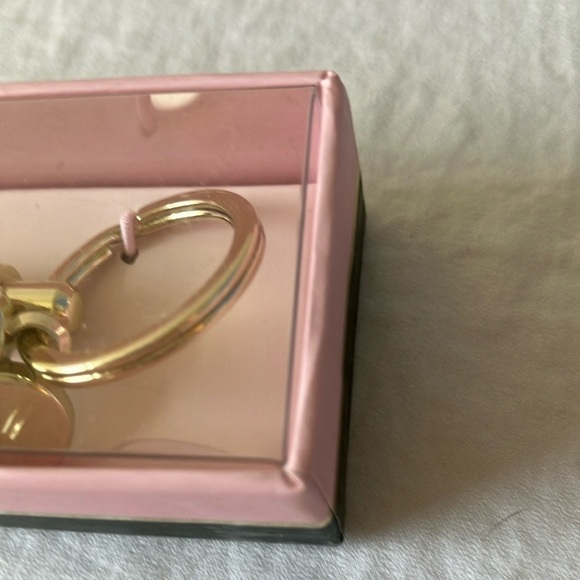 Kate Spade: Gold Tone & Blue Ink Pen Key Fob - Picture 16 of 16